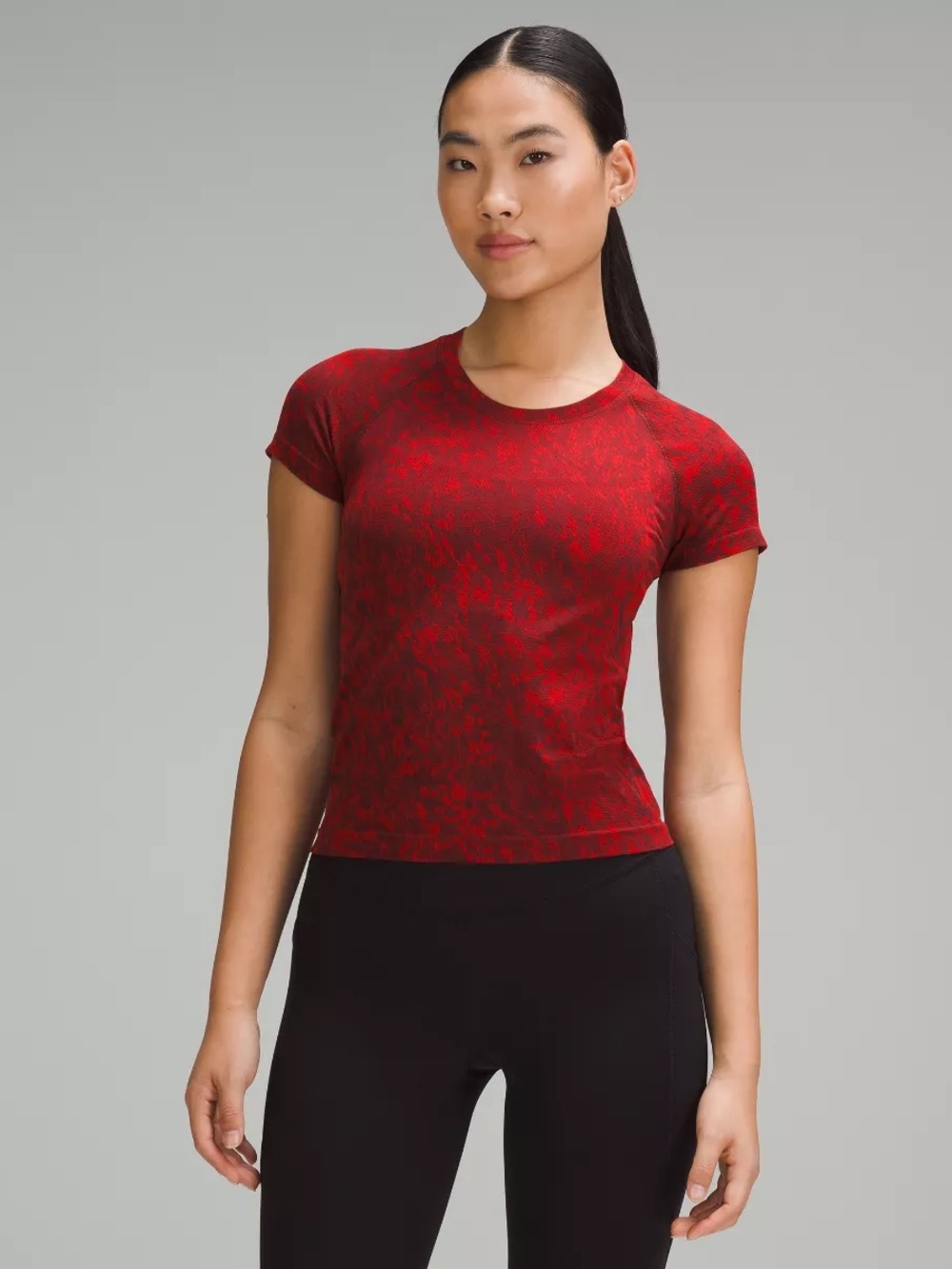Lunar New Year Swiftly Tech Short-Sleeve 2.0 Waist Length Size 10